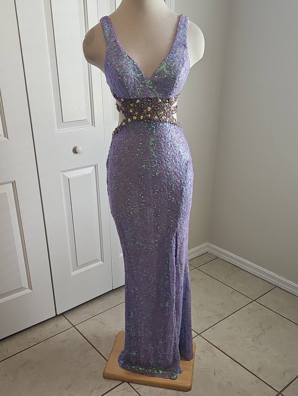 FAVIANA Lavender Sequin Evening Gown with Beaded Waist Open Low Back Sexy Sz 2